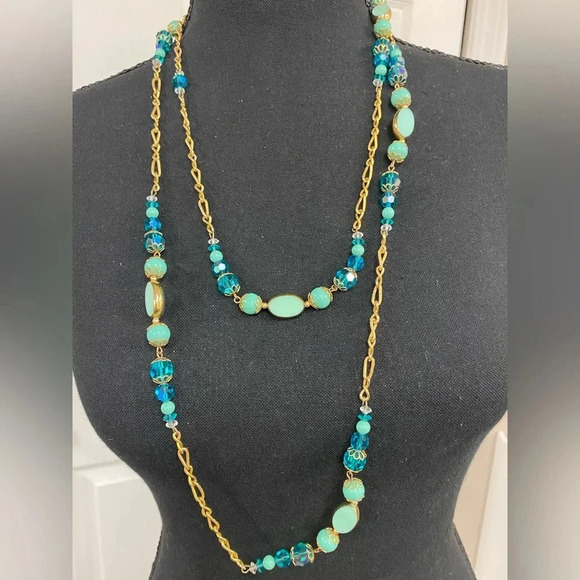 VINTAGE BEADED AND GOLD NECKLACE. - Picture 2 of 13